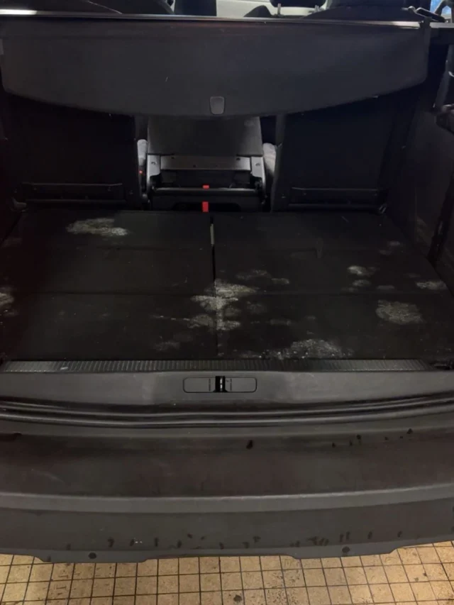 🔴 Rénovation intérieur d’un 5008 🔴⚫️ Intérieur ⚫️💈 Aspiration de l’habitacle , coffre
💈 Dépoussiérage des plastiques
💈 Lavage & dressing des plastiques
💈 Shampouinage des sièges
💈 Shampouinage des moquettes
💈 Nettoyage des panneaux de portes
💈 Nettoyage des ceintures de sécurité
💈 Nettoyage des vitres intérieurs
💈 Nettoyage des entrées de portes
💈 Parfum d’ambiance
Merci à ce garage pour ça confiance 🙂N’hésitez pas à nous contacter pour un devis ou autre information .CLINIC CAR - DETAILING CENTER
Entretien - Rénovation - Protection🔴NOS PRESTATIONS 🔴
◻️Entretien intérieur / Extérieur haut de gamme
◻️Pressing des selleries tissus et moquettes
◻️Entretien des cuirs / alcantara
◻️Polissage (Micro-rayures, tâches...)
◻️Lustrage (Hydratation des peintures anciennes)
◻️Traitement Céramique▶️ CONTACT ◀️
☎️ 06.60.88.43.70
📩 Cliniccar50@gmail.com
🌐 https://cliniccar-nettoyage.fr/
Instagram : Cliniccar50#carpro #cquartz #cquartzfinest #detailing #addictauto ceramiccoating zvizzer zvizzerpolish autotriz nanolexfrance flex rupesbigfoot shinemate nanolexcare DetailingFrance DetailingAutomobile EntretienAuto RénovationAuto NettoyageVoiture ProtectionCéramique normandie orne calvados manche esthetiqueautomobile shineAuto detailing follower autosmart feynlab nettoyageauto